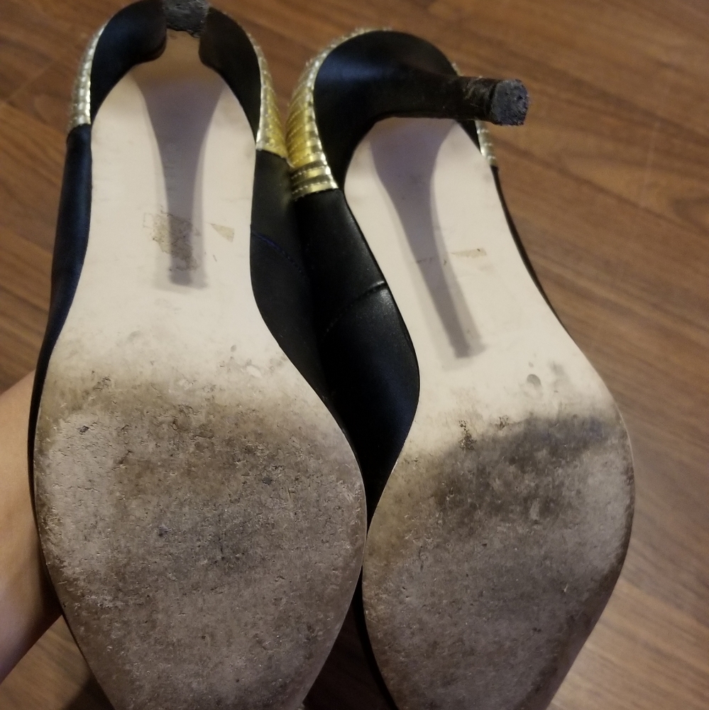 Pumps - Picture 5 of 5